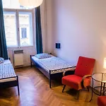 Cosmopole Hostel