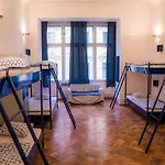 Cosmopole Hostel